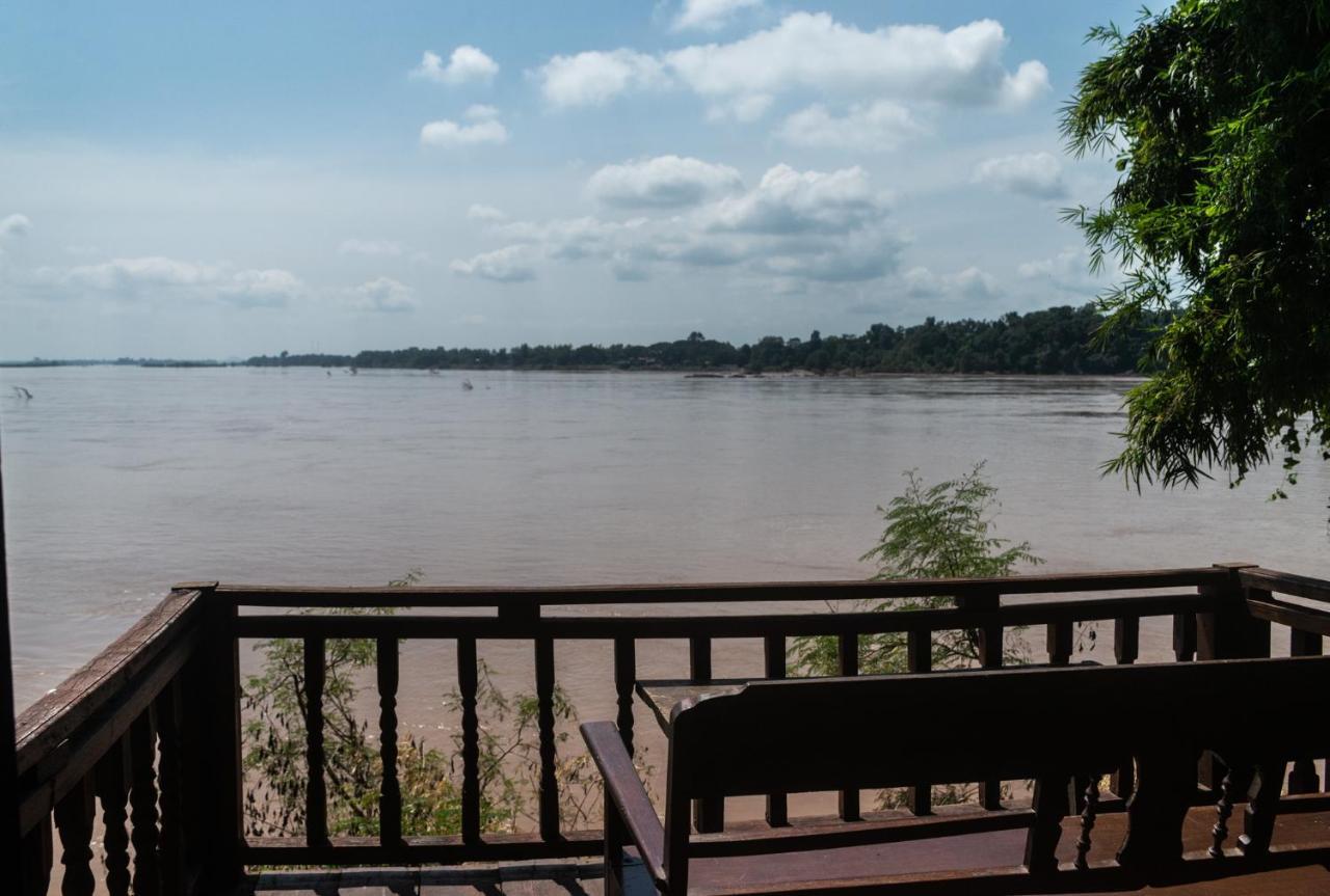 Pomelo Restaurant And Guesthouse - Fishermen & Tammarine Cottages Riverfront - Experience Nature, Culture And Adventure & Tailor-Made Tour Ban Khon Exterior photo